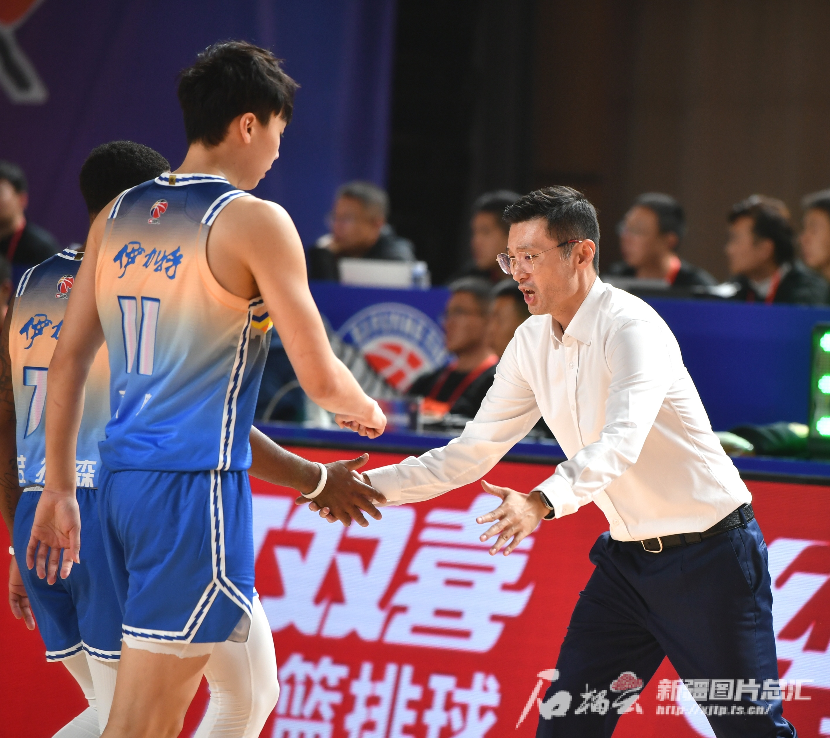 星空体育-包含新疆男篮战胜广州队，实力碾压对手再现神勇的词条
