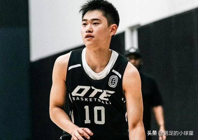 ESPN：文班要精进进攻，需要学投篮&低位的简单介绍
