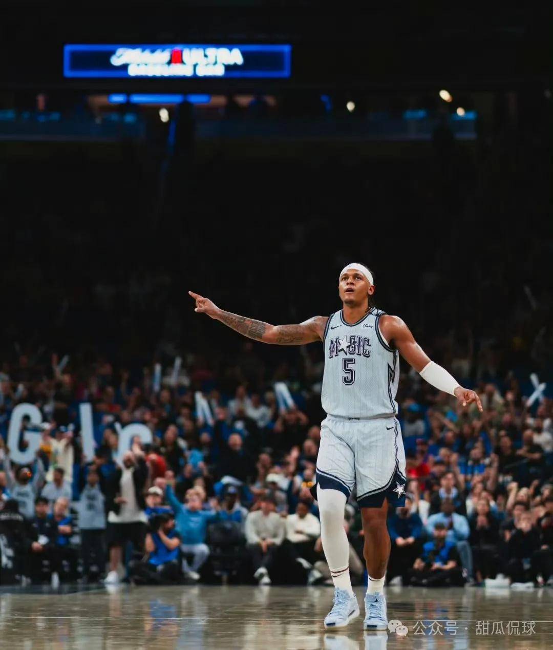 包含亚洲新秀甜瓜展现实力，刷新NBA历史记录的词条